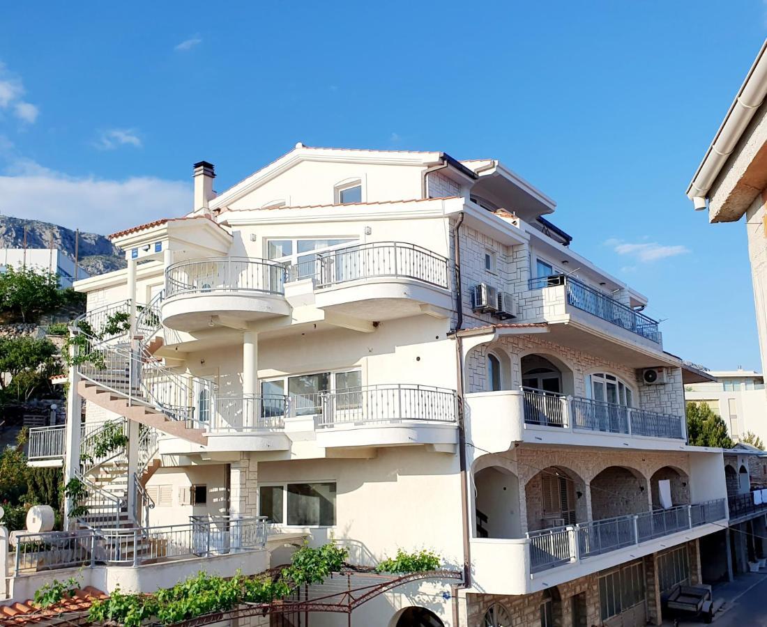 White House Apartments Дуги-Рат Экстерьер фото
